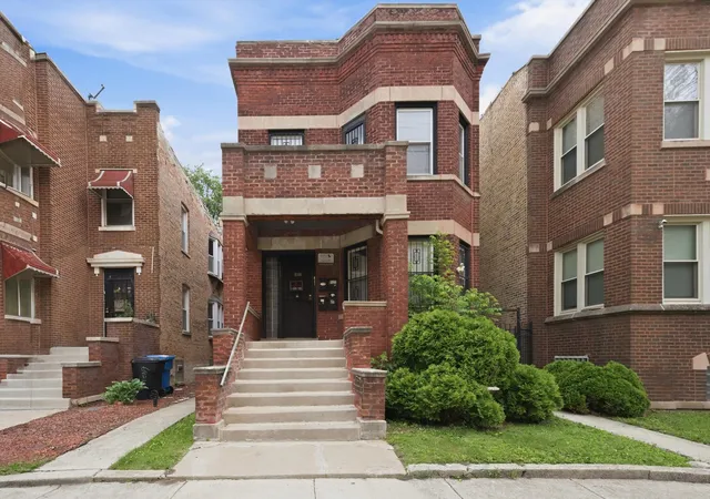 Homes for sale in Chicago, IL | 6923 S Sangamon St, Chicago, IL 60621 | MLS# 12703892