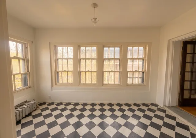 Listing Photo 2 - Condo for sale in building located at 953 E Hyde Park Blvd, Chicago, IL 60615 - Unit #3