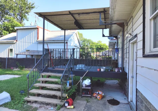 Photo 3 of Single family home for sale at 108 S Park Rd, Joliet, IL 60433 | MLS# 12703906 | Listing updated on 2026-08-02