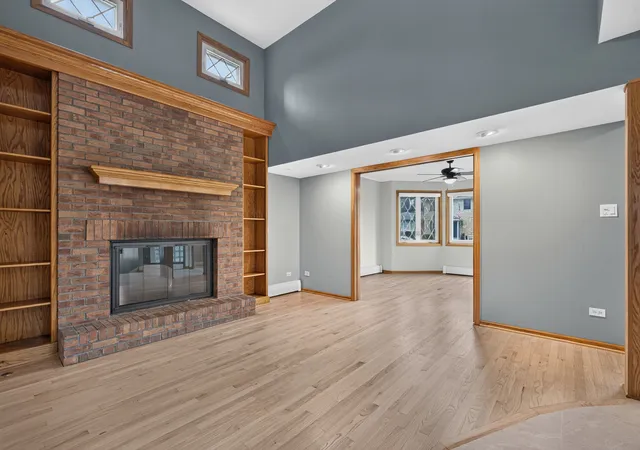 3rd image of 6013 N Emerson St, Rosemont, IL 60018 | MLS# 12703930