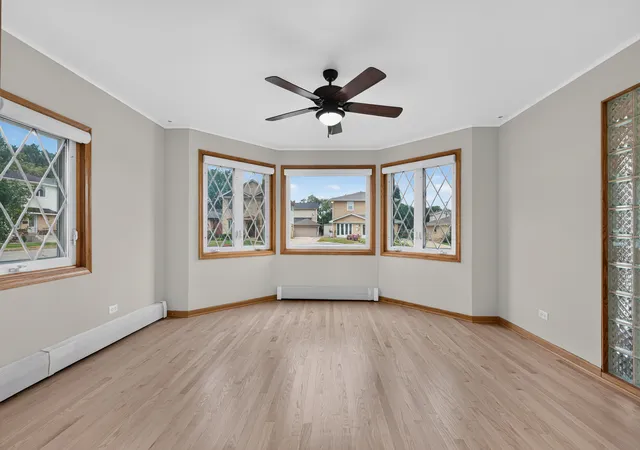 5th image of 6013 N Emerson St, Rosemont, IL 60018 | MLS# 12703930