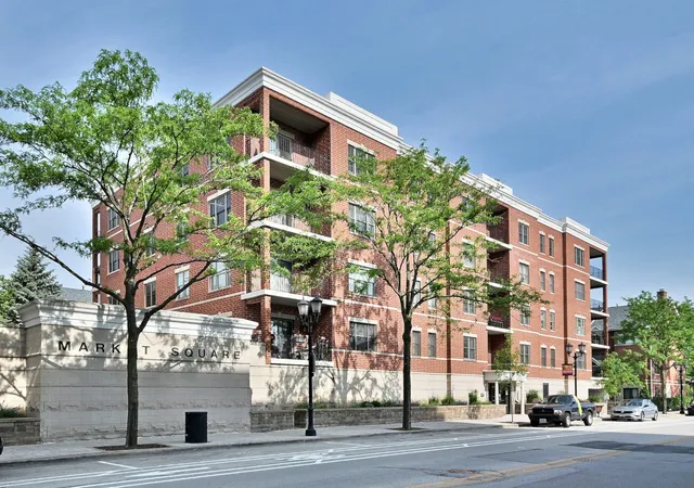 Homes for sale in Elmhurst, IL | 210 N Addison Ave #301, Elmhurst, IL 60126 | MLS# 12703931