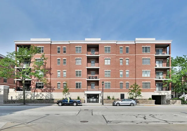 Homes for sale in Elmhurst, IL | 210 N Addison Ave #301, Elmhurst, IL 60126 | MLS# 12703931