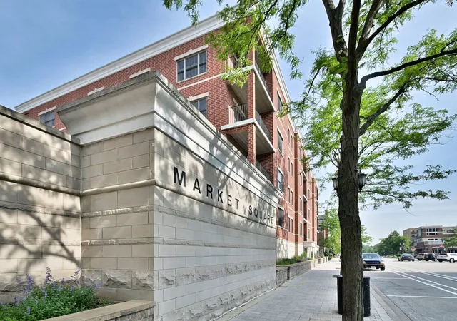 Homes for sale in Elmhurst, IL | 210 N Addison Ave, Elmhurst, IL 60126