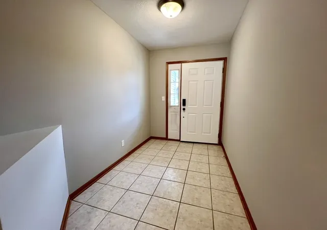Photo 3 of Townhouse for sale at 1172 Rose Dr, Sycamore, IL 60178 | MLS# 12703954 | Listing updated on 2026-09-26