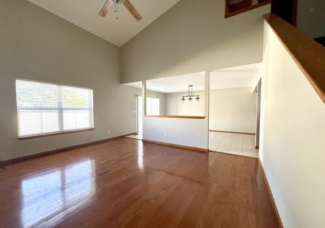 Photo 3 of Townhouse for sale at 1172 Rose Dr, Sycamore, IL 60178 | MLS# 12703954 | Listing updated on 2026-10-08