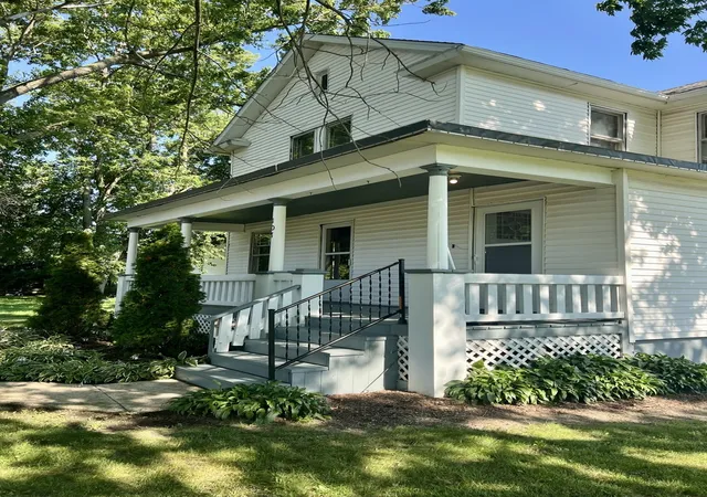 2nd image of 107 W Palmer St, Thawville, IL 60968 | MLS# 12703962