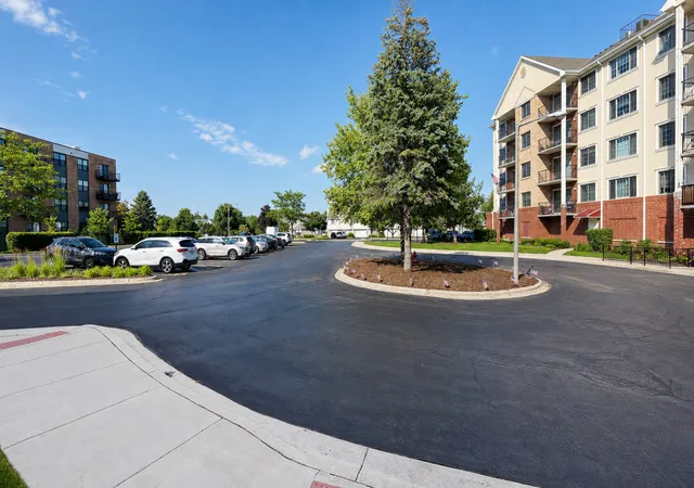 28th image of 2301 Oakmont Wy #502, Darien, IL 60561 | MLS# 12704002