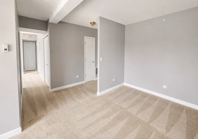 5th image of 2301 Oakmont Wy, Darien, IL 60561