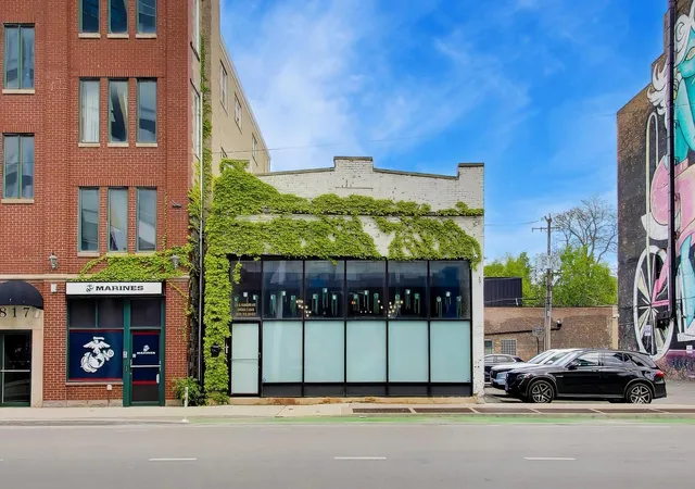 1st image of 815 N Milwaukee Ave, Chicago, IL 60642 | MLS# 12704009