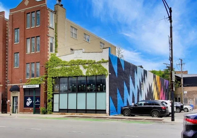 2nd image of 815 N Milwaukee Ave, Chicago, IL 60642 | MLS# 12704009