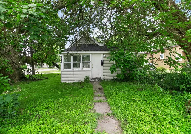 Homes for sale in De Kalb, IL | 1155 S 7th St, De Kalb, IL 60115 | MLS# 12704052
