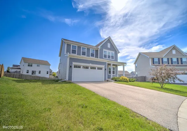 2nd image of 28047 W Homestead Ct, Mc Henry, IL 60051 | MLS# 12704061