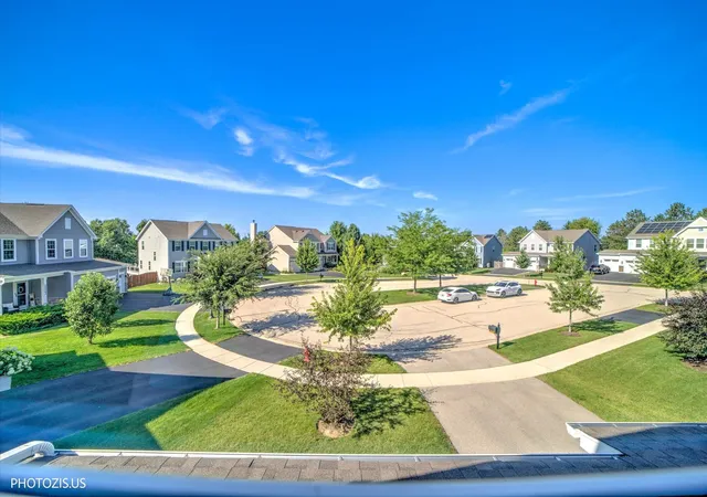 Photo 2 of Single family home for sale at 28047 W Homestead Ct, Mc Henry, IL 60051 | MLS# 12704061 | Listing updated on 2026-07-23