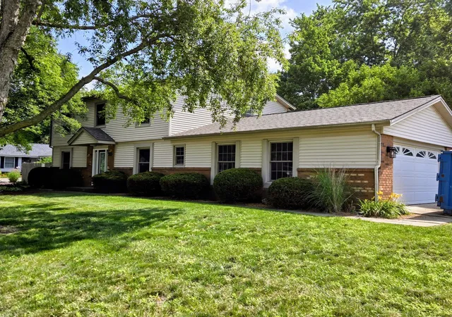 Homes for sale in St. Joseph, IL | 610 Dorset Cir, St. Joseph, IL 61873 | MLS# 12704062