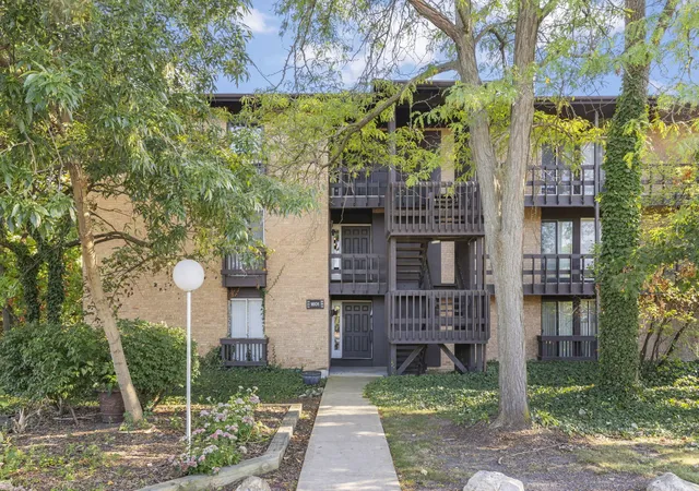 Homes for sale in Lisle, IL | 1601 E Maple Ter #3B, Lisle, IL 60532 | MLS# 12704064