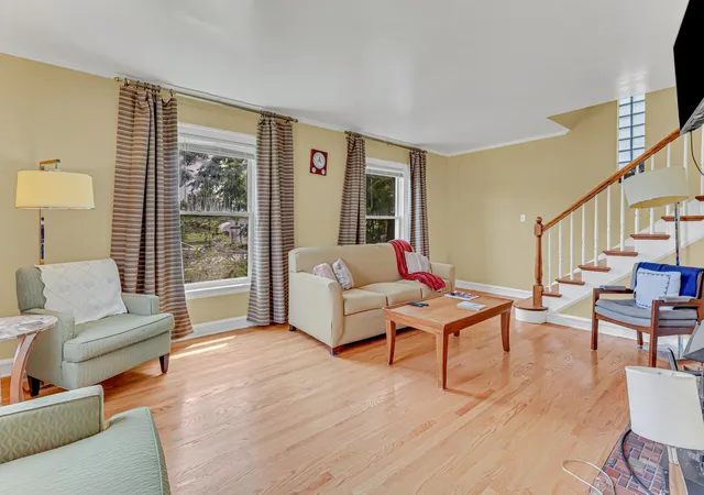 2nd image of 7450 S Euclid Pkwy, Chicago, IL 60649 | MLS# 12704082