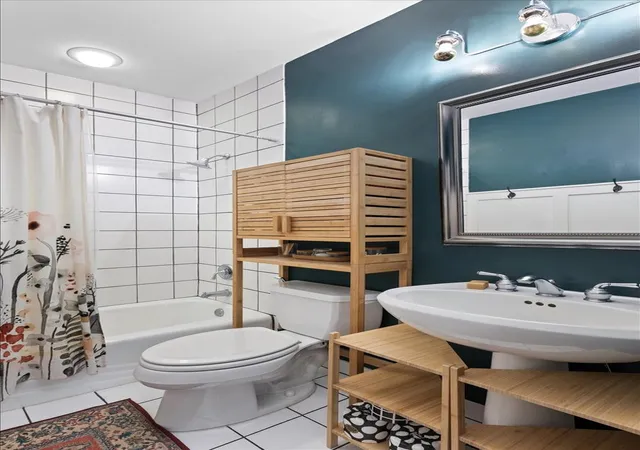 2nd image of 1112 N Paulina St, Chicago, IL 60622