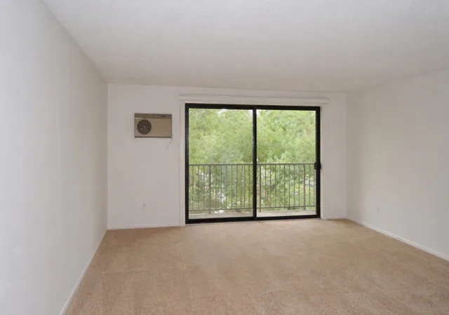 3rd image of 2200 S Stewart Ave, Lombard, IL 60148