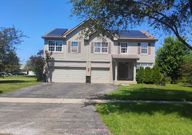 Photo 3 of Single family home for sale at 1503 S Elizabeth Ln, Round Lake, IL 60073 | MLS# 12704172 | Listing updated on 2026-08-12