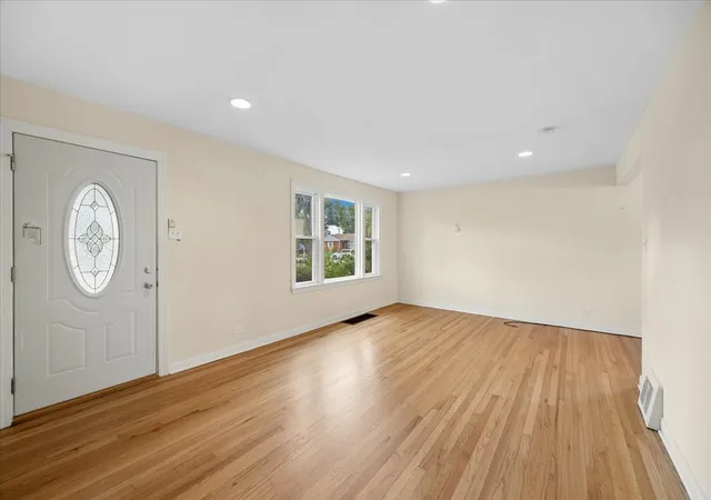4th image of 1307 Hull Ave, Westchester, IL 60154 | MLS# 12704188