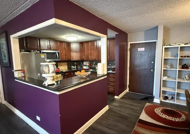 3rd image of 2005 S Finley Rd #203, Lombard, IL 60148 | MLS# 12704213
