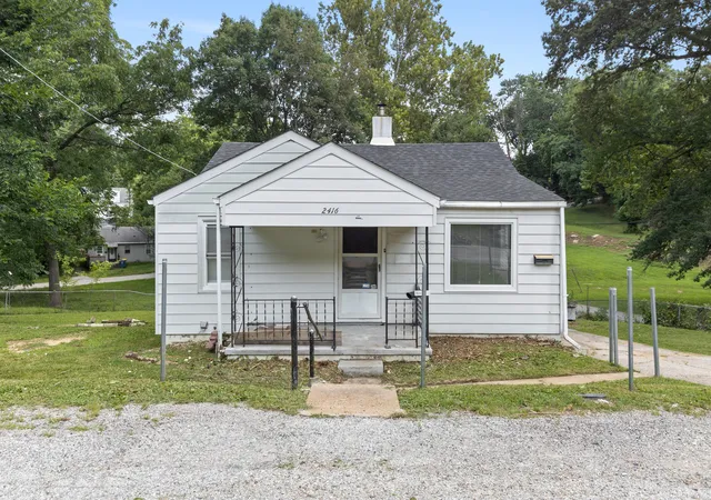 Homes for sale in Alton, IL | 2416 Arthur St, Alton, IL 62002 | MLS# 12704218