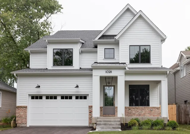 2nd image of 905 N Webster St, Naperville, IL 60563 | MLS# 12704222
