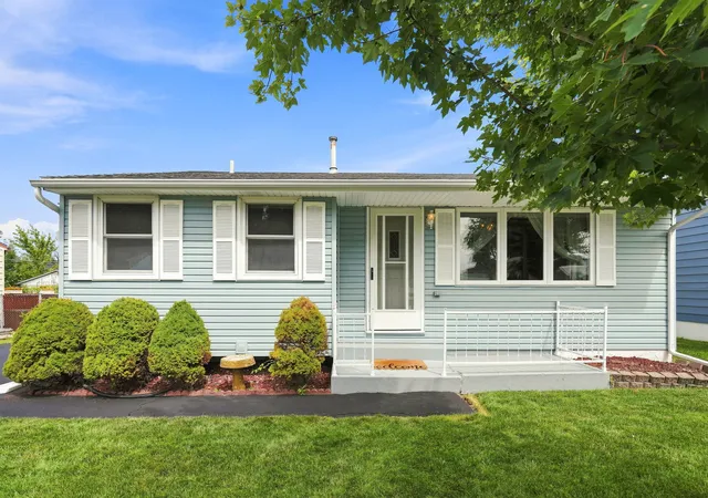 1st image of 1709 3Rd St W, Milan, IL 61264 | MLS# 12704251