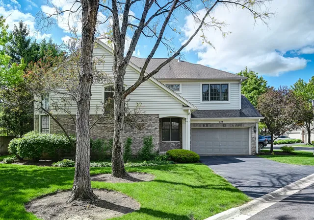 2nd image of 128 Fairway Dr, La Grange, IL 60525 | MLS# 12704317