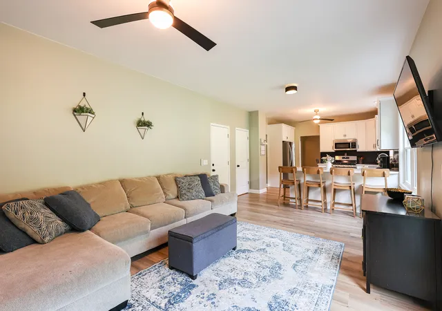 Photo 4 of Single family home for sale at 16 Crystal Ridge Dr, Crystal Lake, IL 60012 | MLS# 12704320 | Listing updated on 2026-09-15
