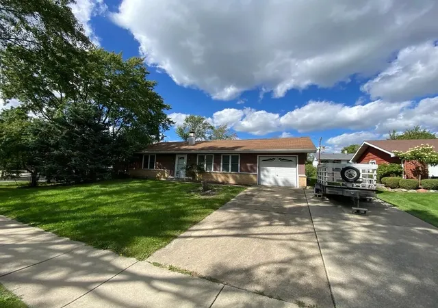 2nd image of 1530 Hassell Rd, Hoffman Estates, IL 60169 | MLS# 12704350