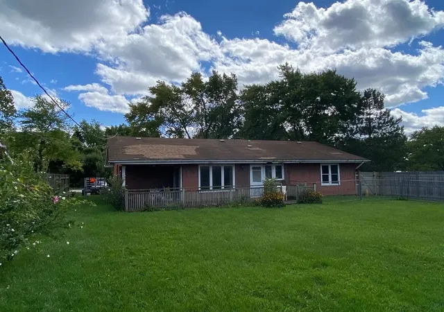 9th image of 1530 Hassell Rd, Hoffman Estates, IL 60169 | MLS# 12704350