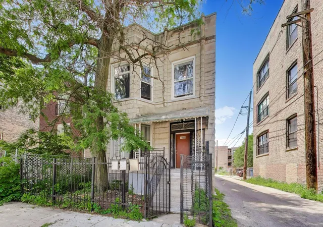 3rd image of 1418 S Saint Louis Ave, Chicago, IL 60623 | MLS# 12704352