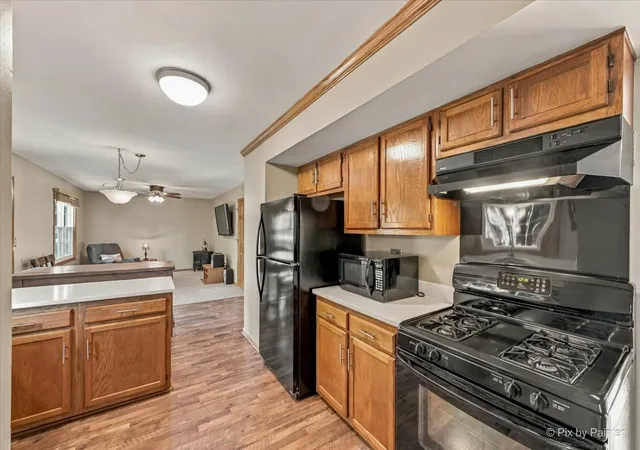 Photo 3 of Single family home for sale at 1253 Evergreen Dr, Carol Stream, IL 60188 | MLS# 12704358 | Listing updated on 2026-10-20