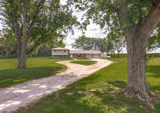 Photo 2 of Single family home for sale at 15795 E 2550 North Rd, Hudson, IL 61748 | MLS# 12704368 | Listing updated on 2026-10-05