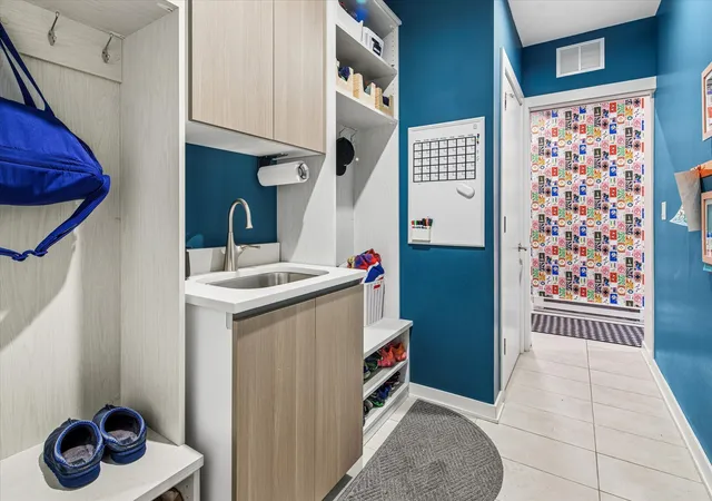 Homes for sale in Chicago, IL | 1650 W Division St #G, Chicago, IL 60622 | MLS# 12704403
