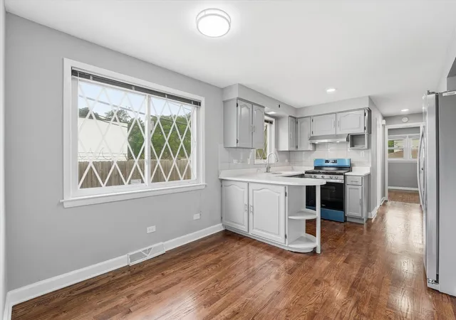 3rd image of 5515 S Oakley Ave, Chicago, IL 60636 | MLS# 12704416