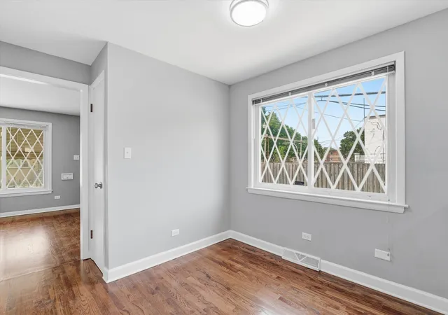 4th image of 5515 S Oakley Ave, Chicago, IL 60636 | MLS# 12704416
