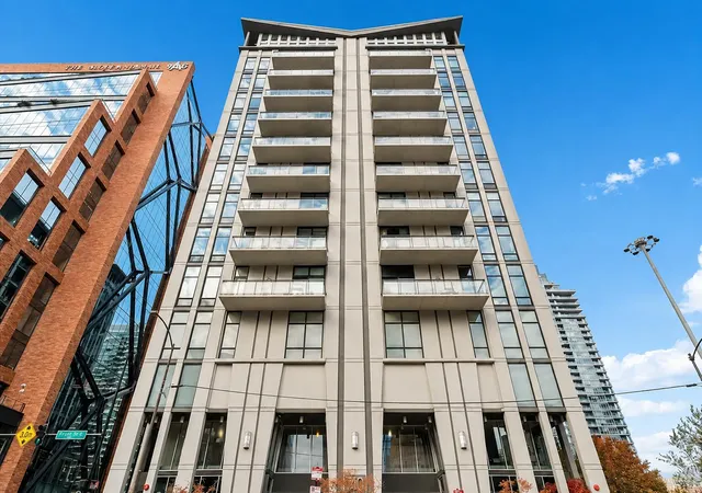 Homes for sale in Chicago, IL | 740 W Fulton St #1303, Chicago, IL 60661 | MLS# 12704455