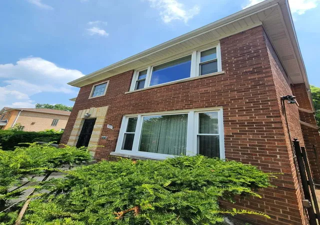 Photo 2 of Single family home for sale at 6723 S Euclid Ave, Chicago, IL 60649 | MLS# 12704475 | Listing updated on 2026-08-14