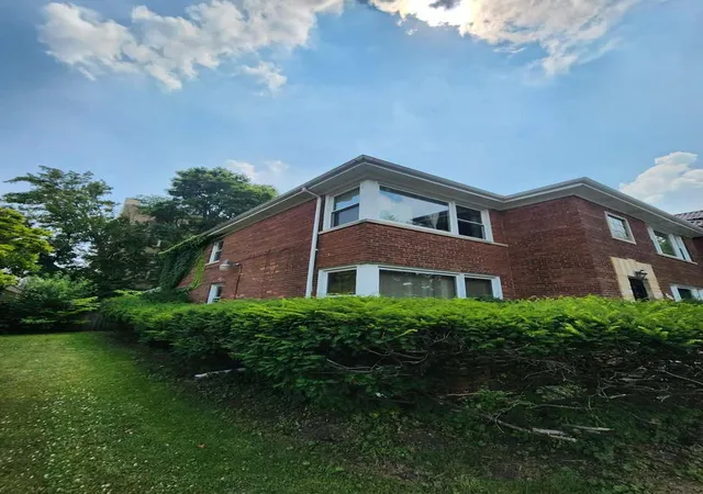 Photo 3 of Single family home for sale at 6723 S Euclid Ave, Chicago, IL 60649 | MLS# 12704475 | Listing updated on 2026-08-14