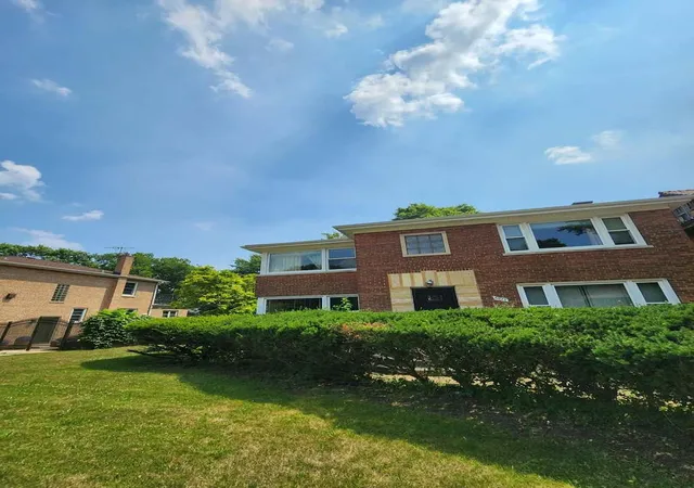 Photo 4 of Single family home for sale at 6723 S Euclid Ave, Chicago, IL 60649 | MLS# 12704475 | Listing updated on 2026-08-14