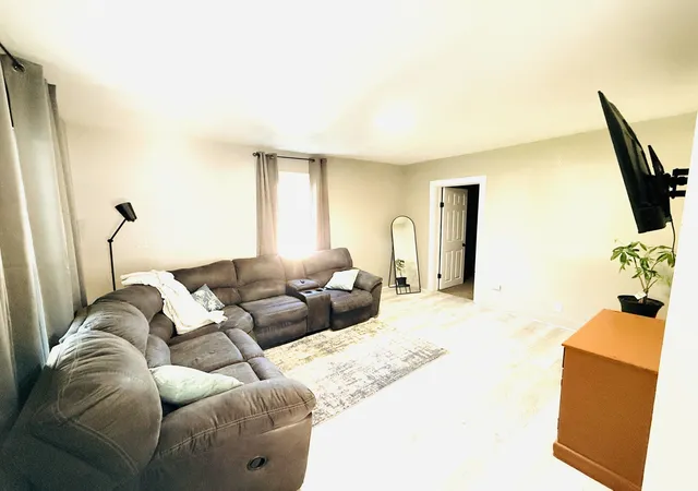 Photo 3 of Sale Pending at 506 W Lincoln, Hoopeston, IL 60942 | MLS# 12704512 | Listing updated on 2026-08-16
