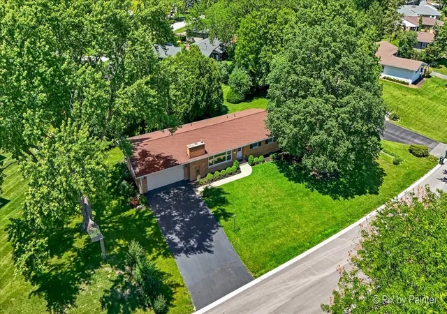 3rd image of 824 Skyline Dr, Barrington, IL 60010 | MLS# 12704532