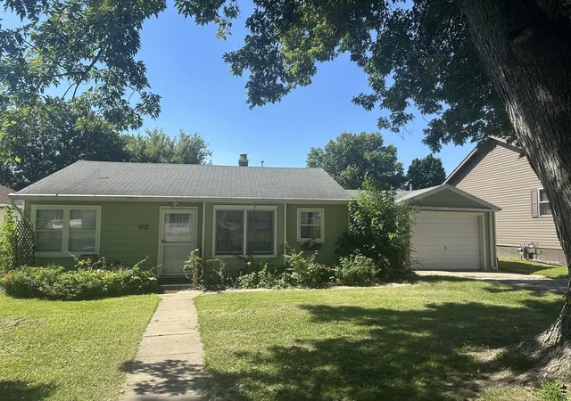 Homes for sale in Savanna, IL | 1717 E Lawn, Savanna, IL 61074 | MLS# 12704534