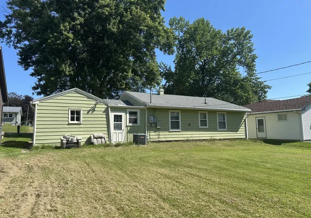 Homes for sale in Savanna, IL | 1717 E Lawn, Savanna, IL 61074 | MLS# 12704534