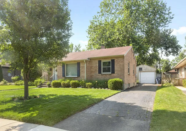 Photo 2 of Sale Pending at 515 Longfellow Ave, Deerfield, IL 60015 | MLS# 12704548 | Listing updated on 2026-09-26