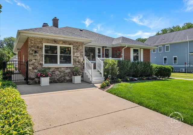 Photo 1 of Single family home for sale at 129 S Hudson St, Westmont, IL 60559 | MLS# 12704583 | Listing updated on 2026-09-14