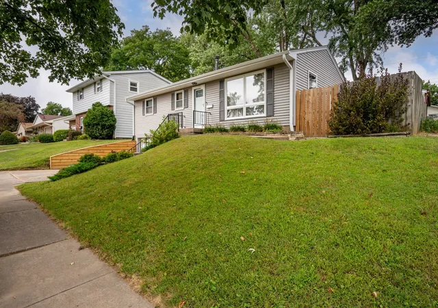 Photo 2 of Sale Pending at 4629 11th Ave D, Moline, IL 61265 | MLS# 12704778 | Listing updated on 2026-09-21